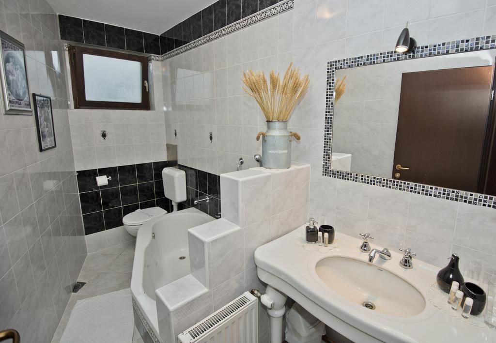 Guesthouse Zganjer Ozalj Bilik gambar